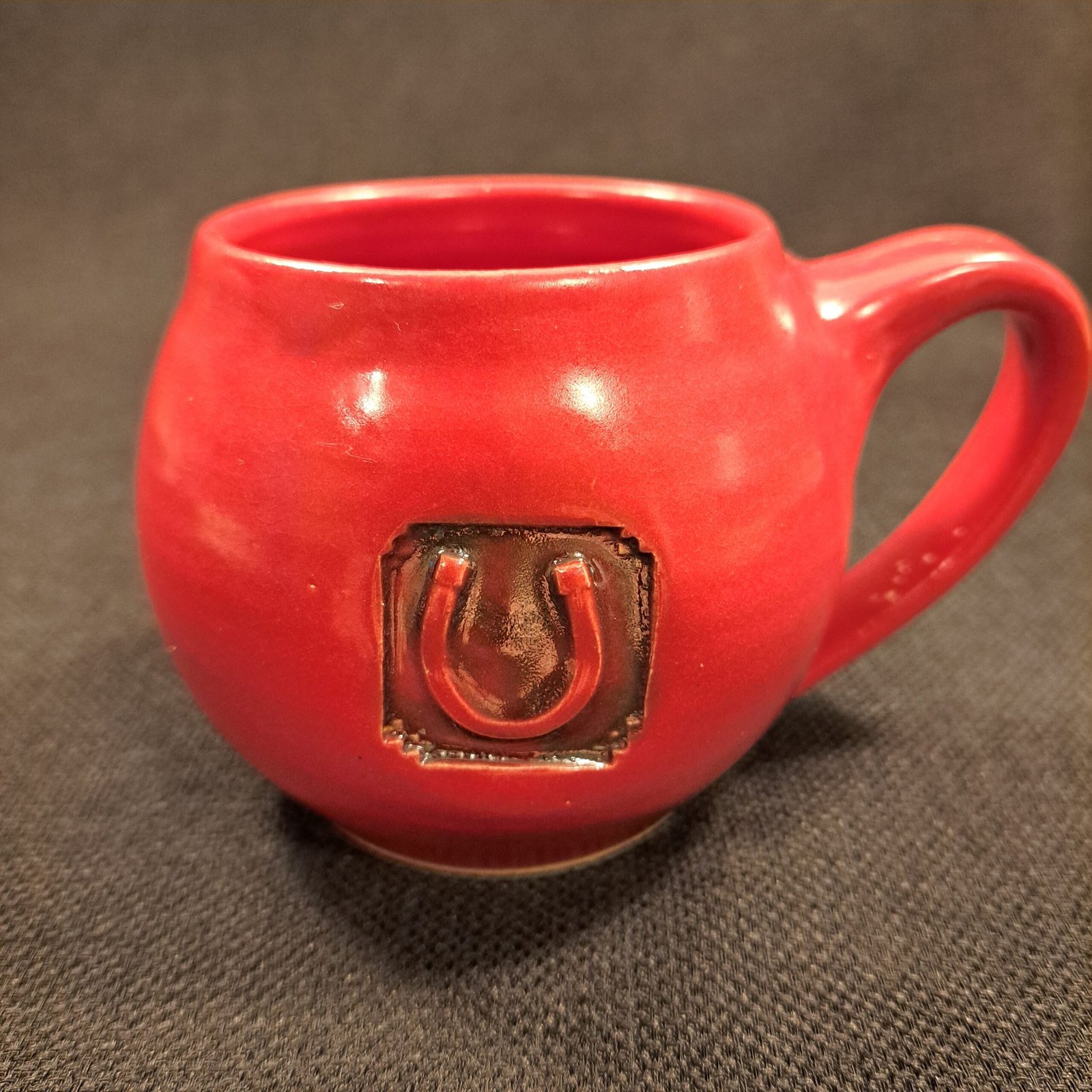 Round Mug in Red